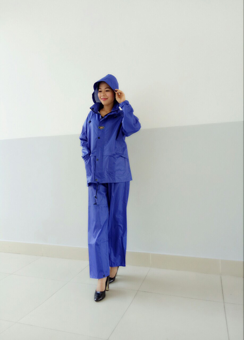 Áo mưa vải dù - Chi Nhánh áo Mưa Minh Đức - Công ty TNHH Đầu Tư Sản Xuất Thương Mại Dịch Vụ Minh Đức